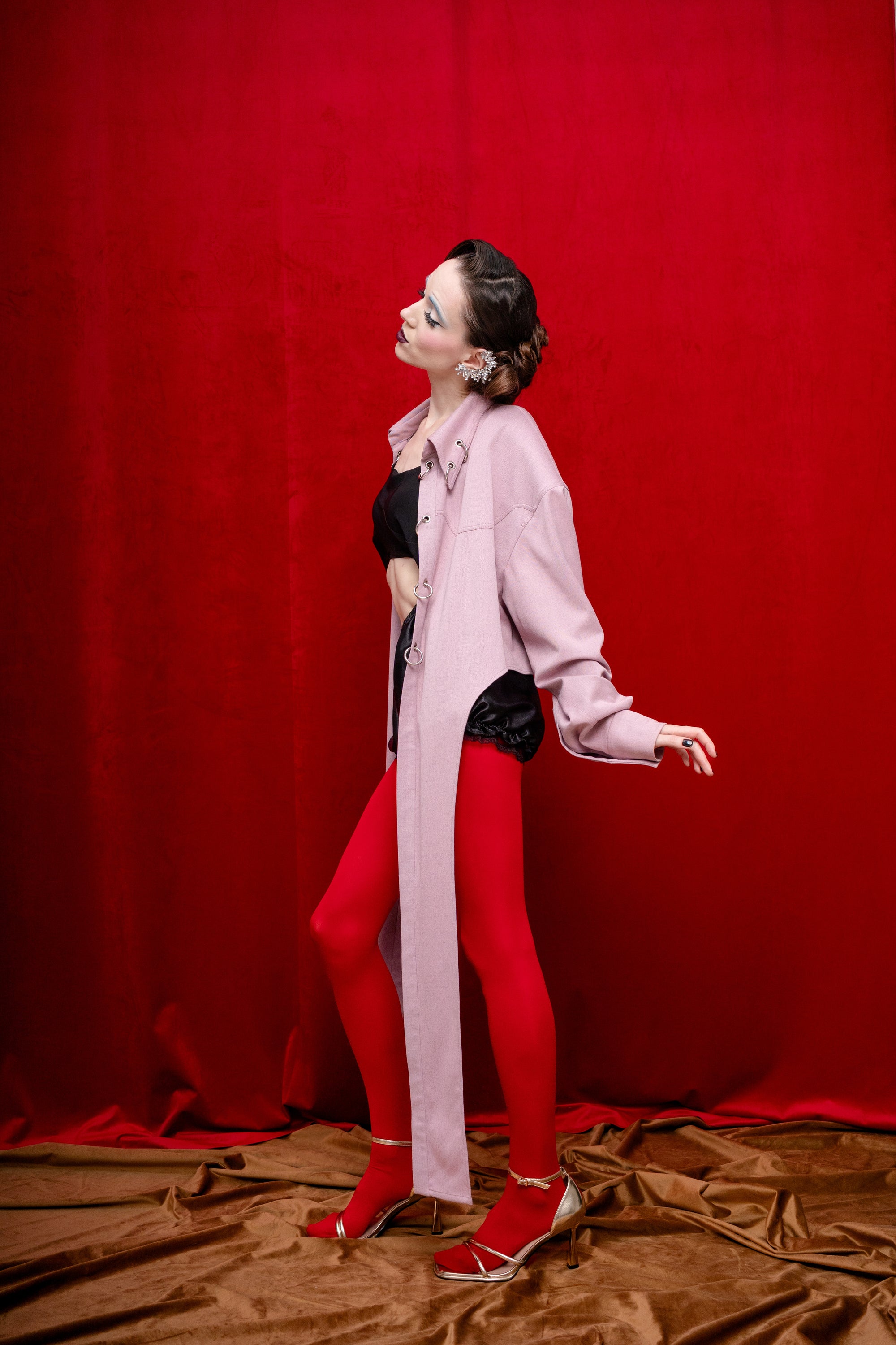 Strong-Shoulder Oversized Shirt “The Doll”