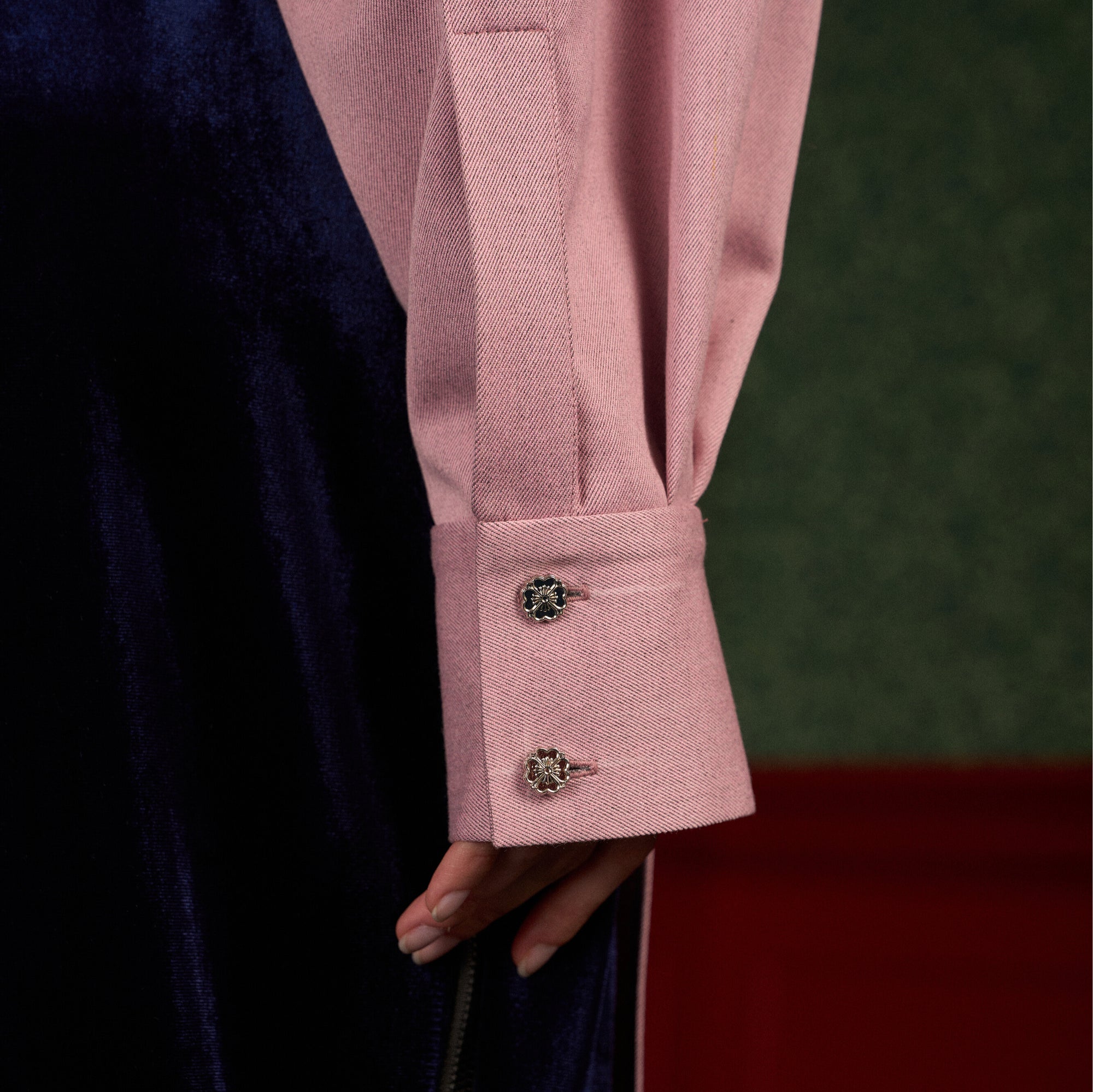 Strong-Shoulder Oversized Shirt “The Doll”