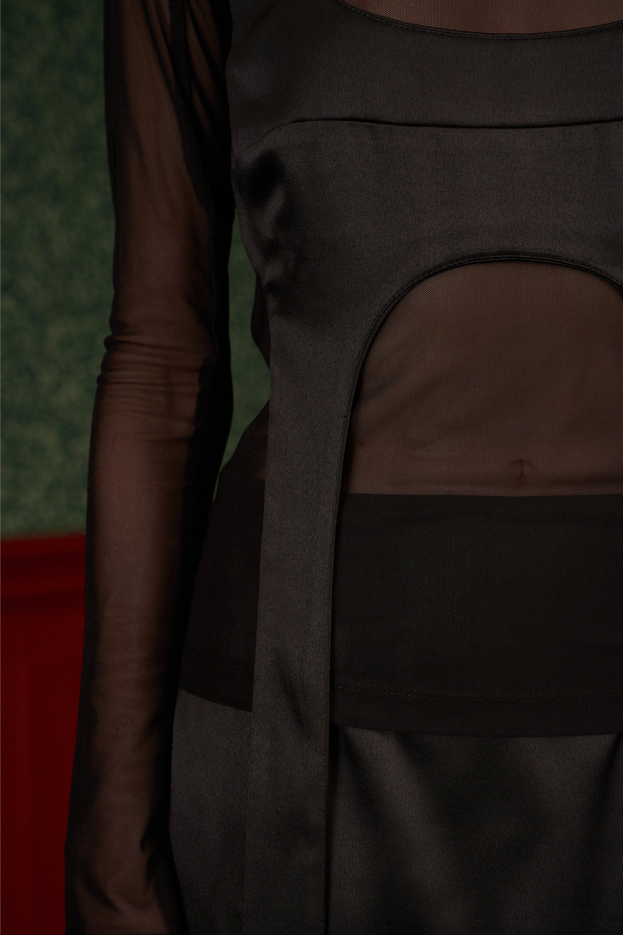 Set — Mesh Turtleneck & Satin Transformable Top "Queen"