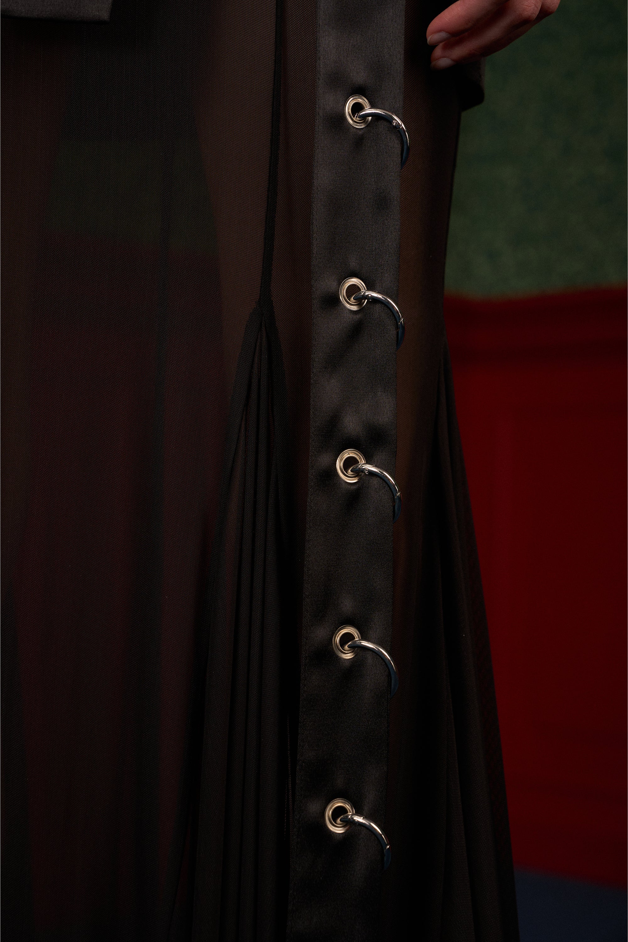 Set — Mesh Turtleneck & Satin Transformable Top "Queen"